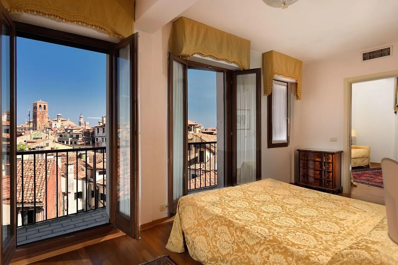 **** Hotell Suites Torre Dell'Orologio Venedig Italien