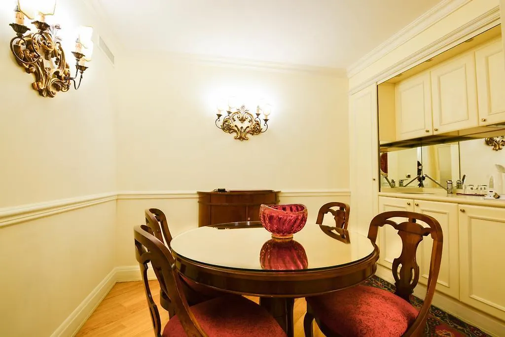 Suites Torre Dell'Orologio Venedig Hotell