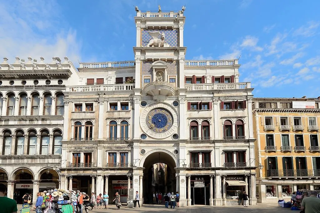 Suites Torre Dell'Orologio Venedig 4*,