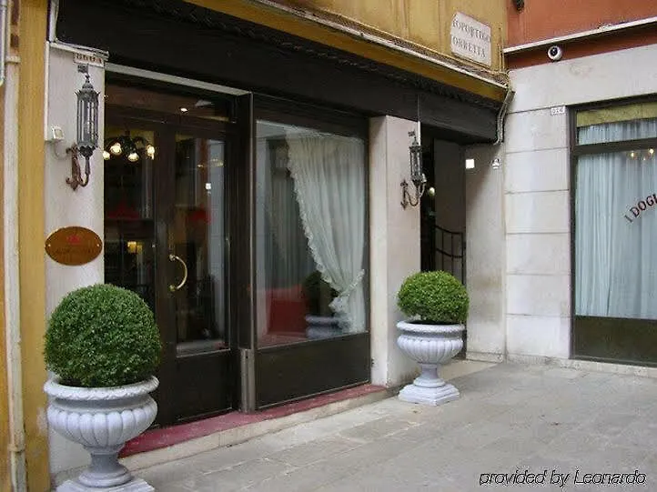 Suites Torre Dell'Orologio Venedig 4*,