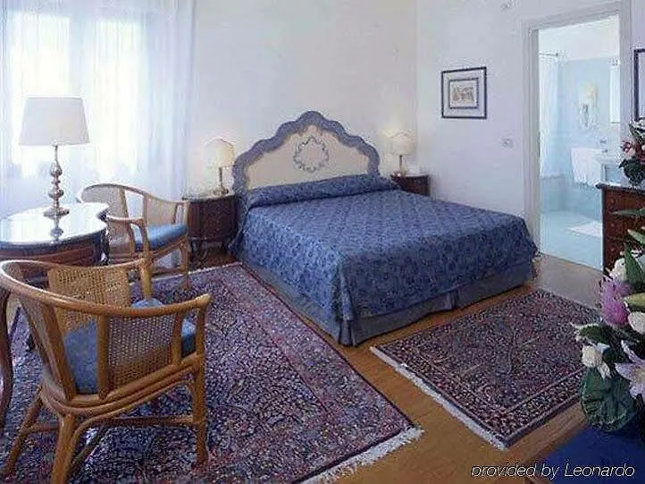 Suites Torre Dell'Orologio Venedig Hotell