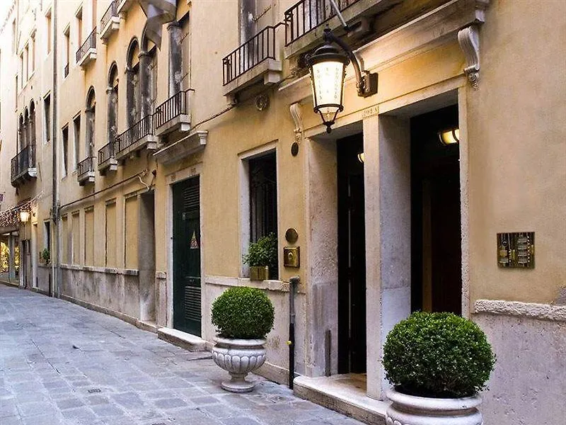 Suites Torre Dell'Orologio Venice Hotel